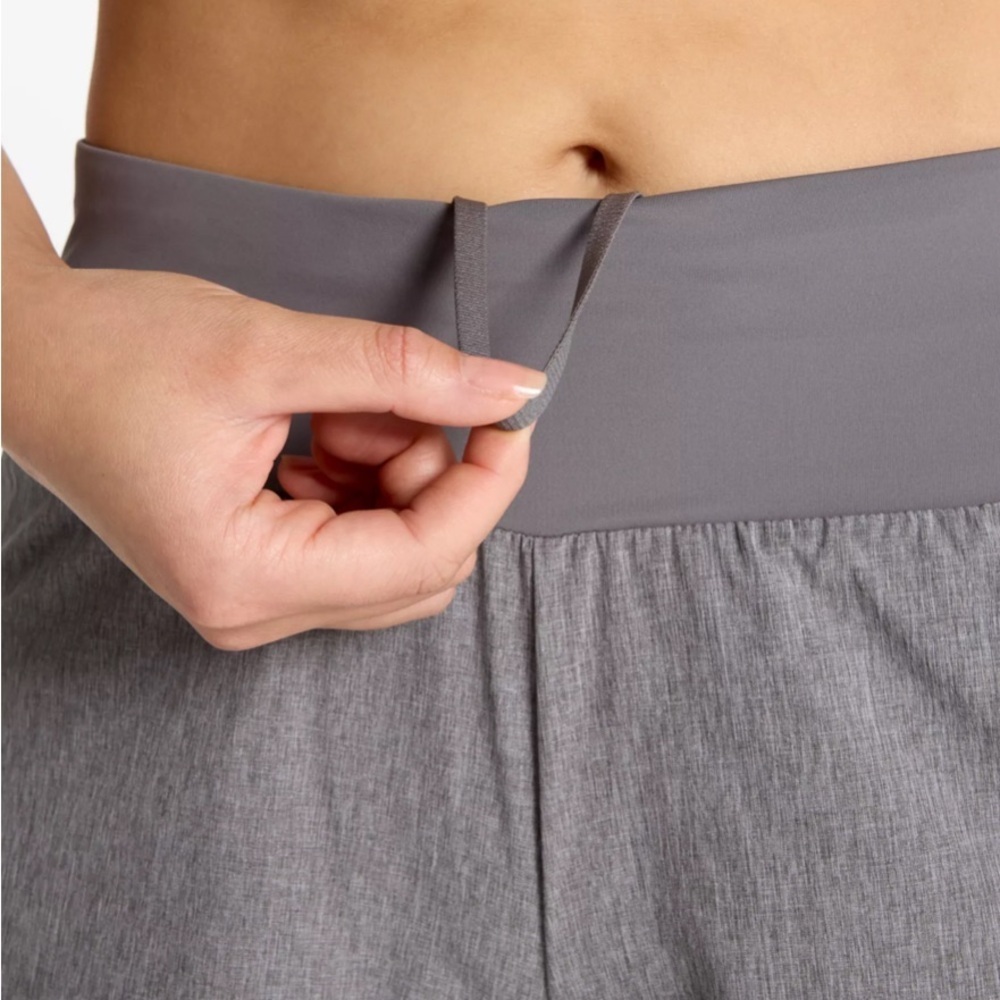 NWOT Calia by Carrie Underwood Anywhere Shorts Light Grey Size S running yoga - Picture 4 of 8